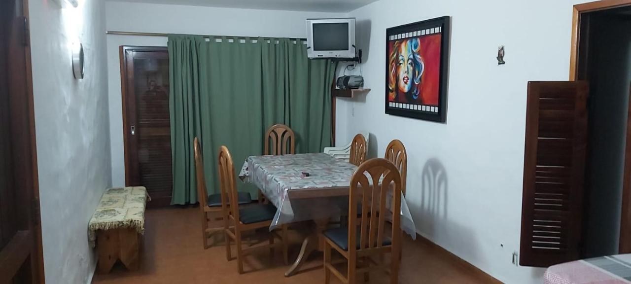 Departamentos Carlos Paz Bajada Al Lago Villa Carlos Paz Buitenkant foto