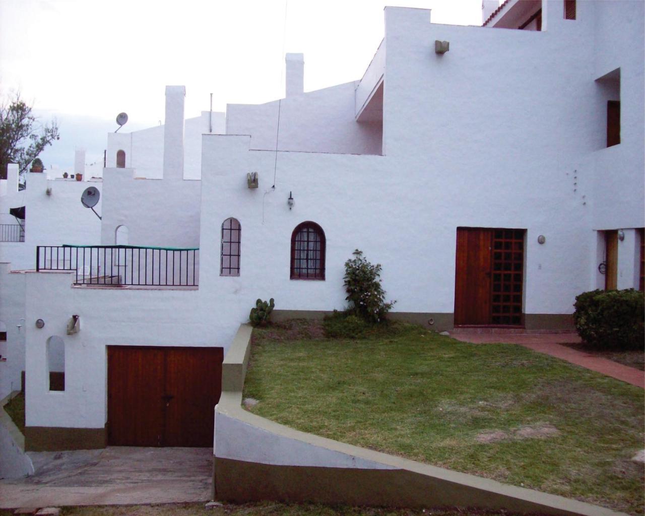 Departamentos Carlos Paz Bajada Al Lago Villa Carlos Paz Buitenkant foto