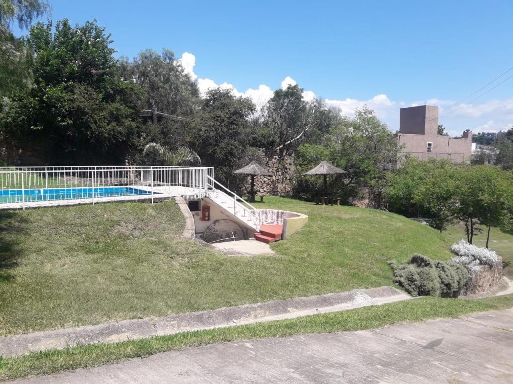 Departamentos Carlos Paz Bajada Al Lago Villa Carlos Paz Buitenkant foto