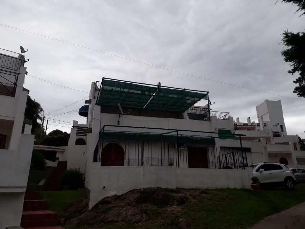 Departamentos Carlos Paz Bajada Al Lago Villa Carlos Paz Buitenkant foto