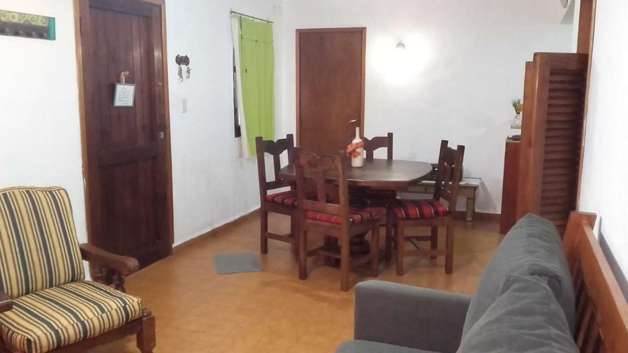 Departamentos Carlos Paz Bajada Al Lago Villa Carlos Paz Buitenkant foto